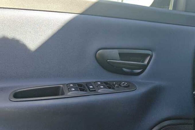 Lancia Ypsilon 3ª serie 1.0 FireFly 5 porte S&S Hybrid Ecochic Silver