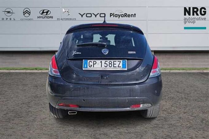 Lancia Ypsilon 3ª serie 1.0 FireFly 5 porte S&S Hybrid Ecochic Silver