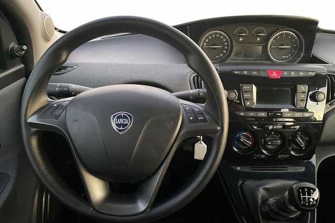 Lancia Ypsilon 3ª serie 1.0 FireFly 5 porte S&S Hybrid Ecochic Silver *4 posti*