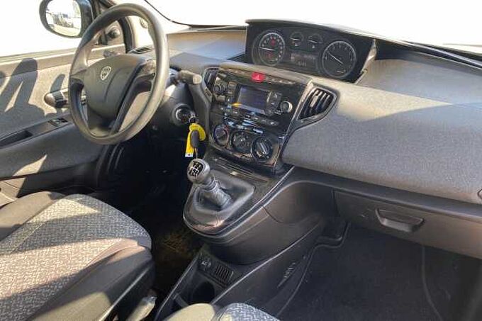 Lancia Ypsilon 3ª serie 1.0 FireFly 5 porte S&S Hybrid Silver