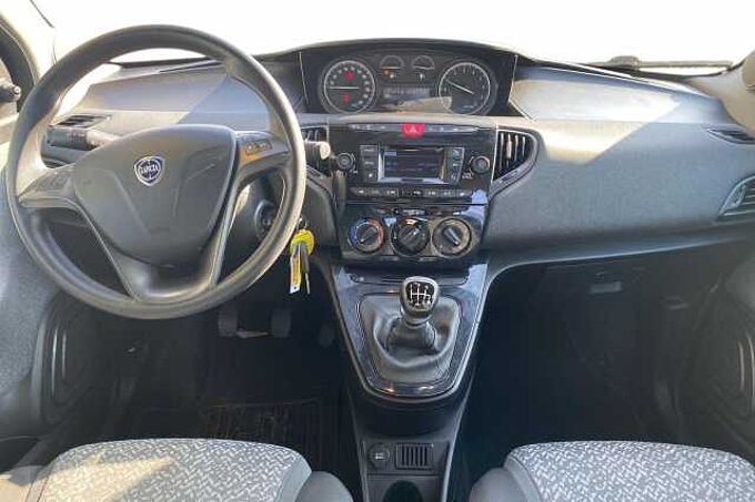 Lancia Ypsilon 3ª serie 1.0 FireFly 5 porte S&S Hybrid Silver