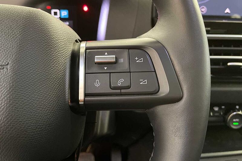 Citroen e-C4 X X motore elettrico 136 CV Shine