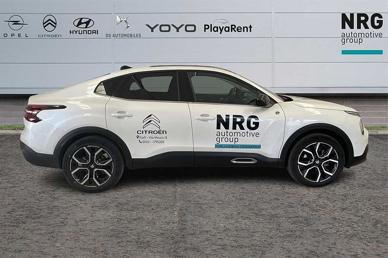 Citroen e-C4 X X motore elettrico 136 CV Shine