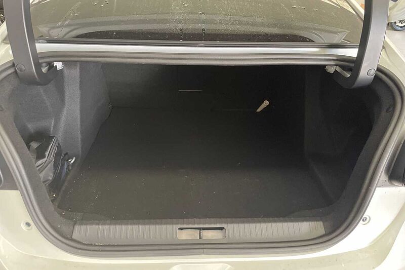 Citroen e-C4 X X motore elettrico 136 CV Shine