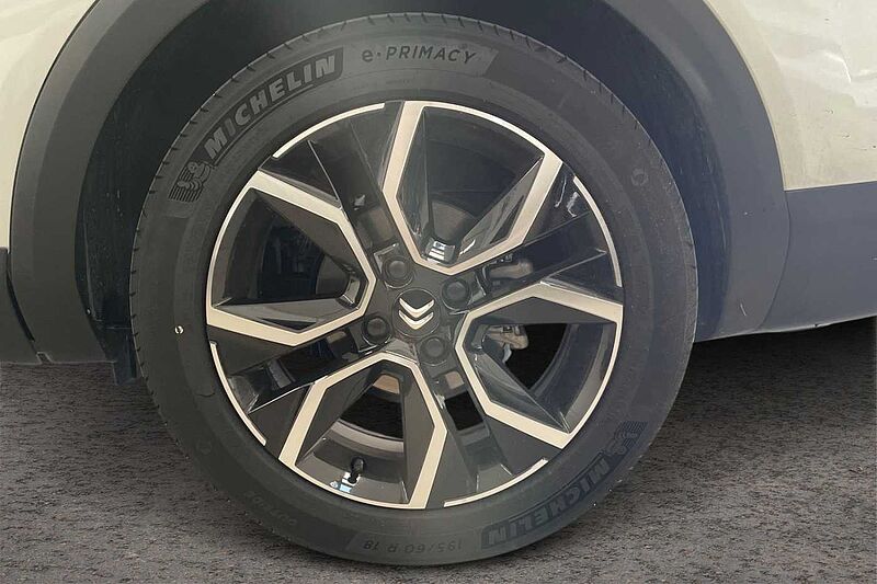 Citroen e-C4 X X motore elettrico 136 CV Shine