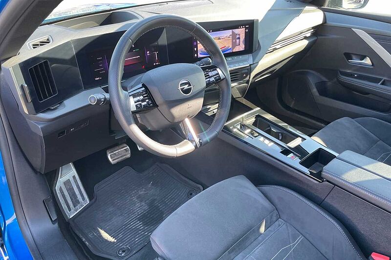 Opel Astra-e 156 CV GS