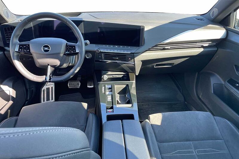 Opel Astra-e 156 CV GS