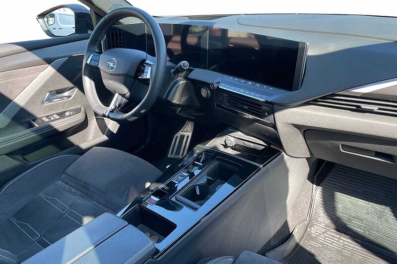 Opel Astra-e 156 CV GS