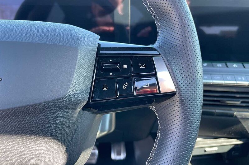 Opel Astra-e 156 CV GS