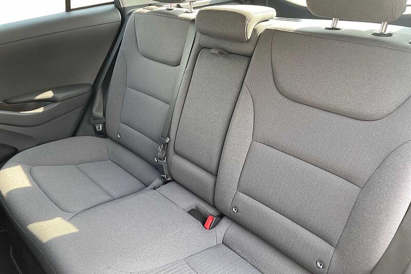 Hyundai Ioniq 1.6 Hybrid DCT Tech