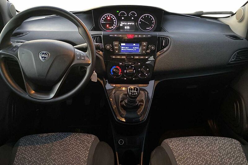 Lancia Ypsilon 3ª serie 1.0 FireFly 5 porte S&S Hybrid Ecochic Silver *4 posti*