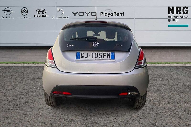 Lancia Ypsilon 3ª serie 1.0 FireFly 5 porte S&S Hybrid Ecochic Silver *4 posti*