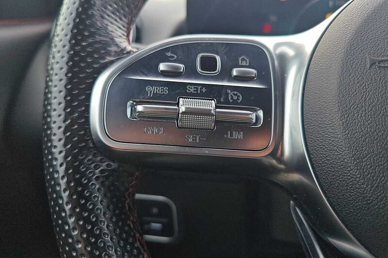 Mercedes-Benz GLB 200 d Automatic Sport Plus *AMG LINE*