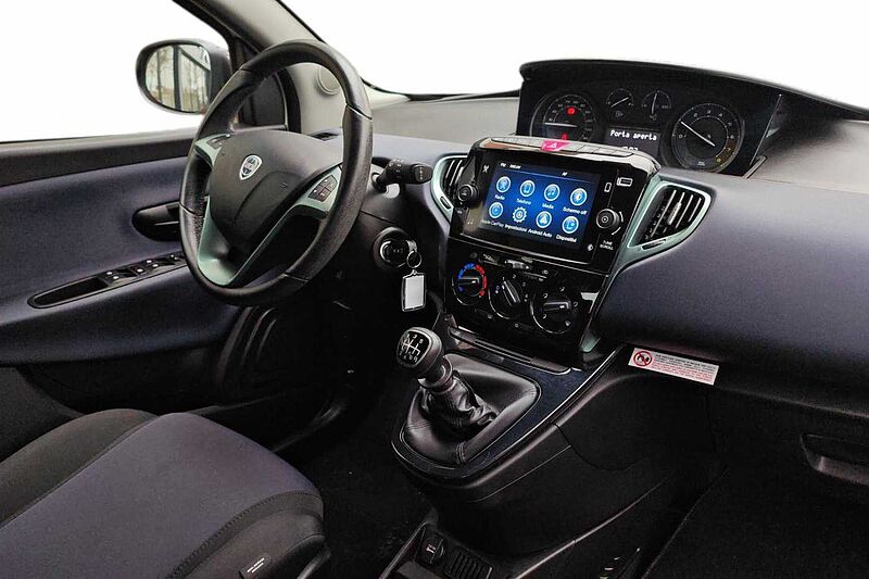 Lancia Ypsilon 3&ordf; serie 1.0 FireFly 5 porte S&S Hybrid Ecochic Silver