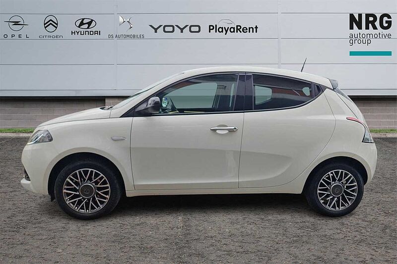 Lancia Ypsilon 3&ordf; serie 1.0 FireFly 5 porte S&S Hybrid Ecochic Silver