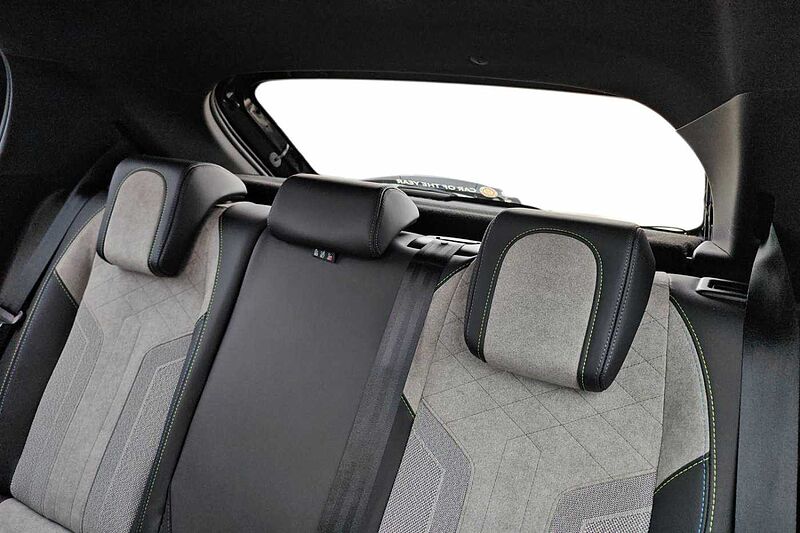 Peugeot 208 100 Stop&Start EAT8 5 porte GT Pack