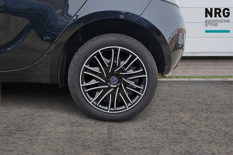 Lancia Ypsilon 3ª serie 1.0 FireFly 5 porte S&S Hybrid Silver