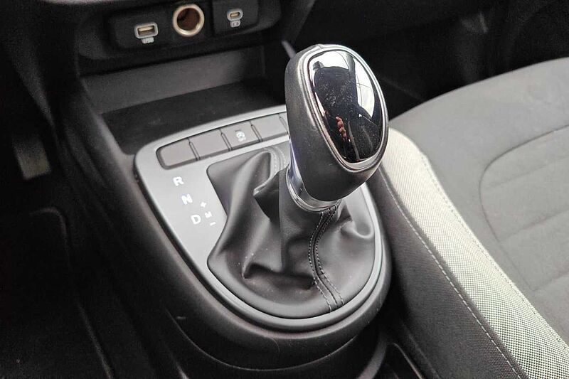 Hyundai i10 3&ordf; serie 1.0 MPI AT Tech