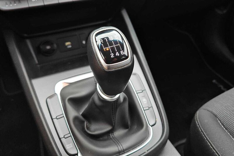 Hyundai Kona 1&ordf;s. 1.0 T-GDI Hybrid 48V iMT XLine