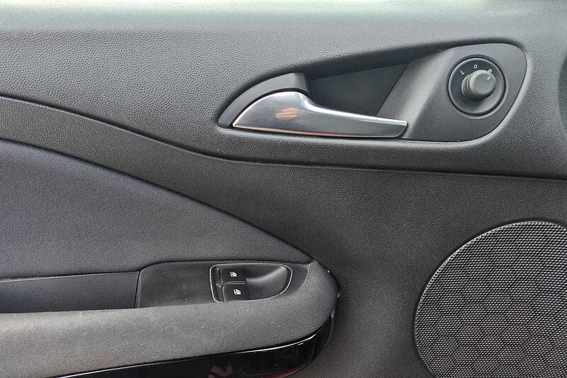 Opel Adam 1.4 87 CV GPL Tech Jam