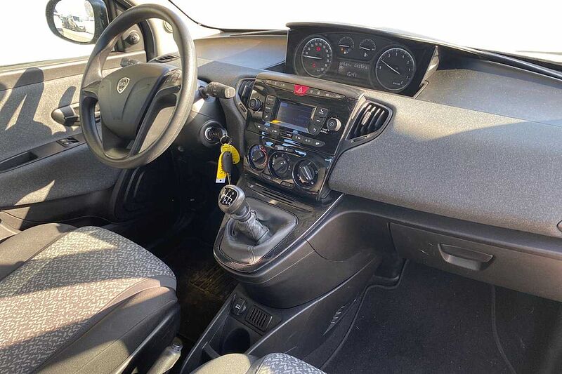 Lancia Ypsilon 3ª serie 1.0 FireFly 5 porte S&S Hybrid Silver