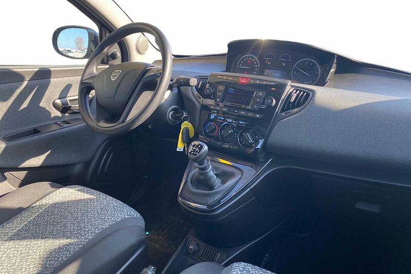 Lancia Ypsilon 3ª serie 1.0 FireFly 5 porte S&S Hybrid Silver