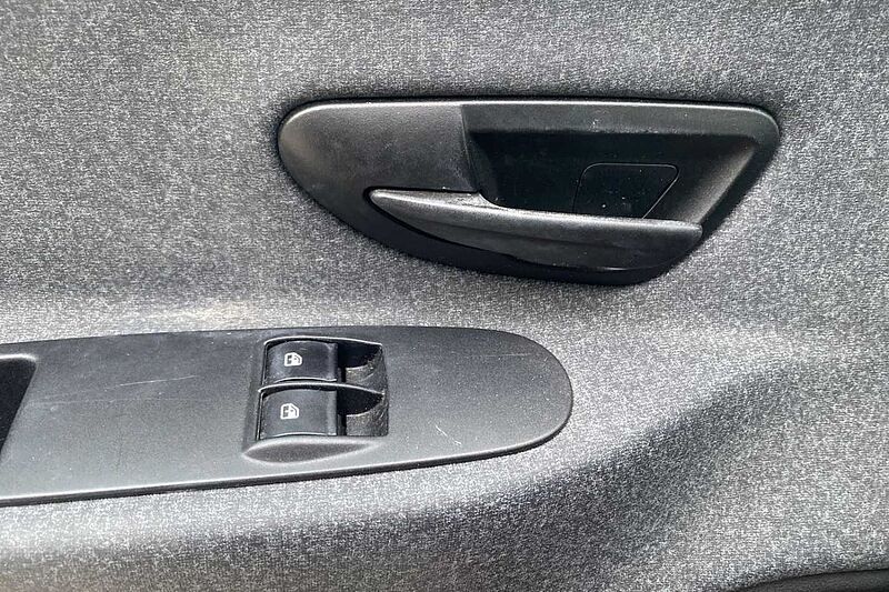 Lancia Ypsilon 3&ordf; serie 1.2 69 CV 5 porte GPL Ecochic Silver