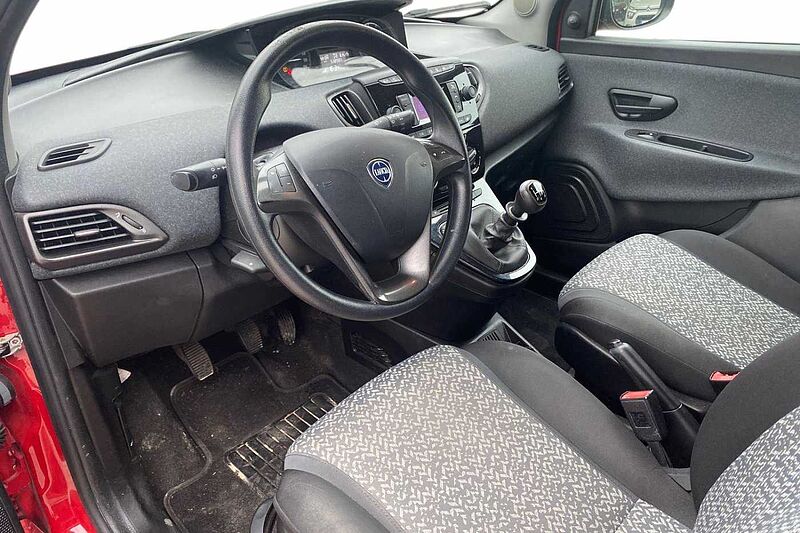 Lancia Ypsilon 3&ordf; serie 1.2 69 CV 5 porte GPL Ecochic Silver