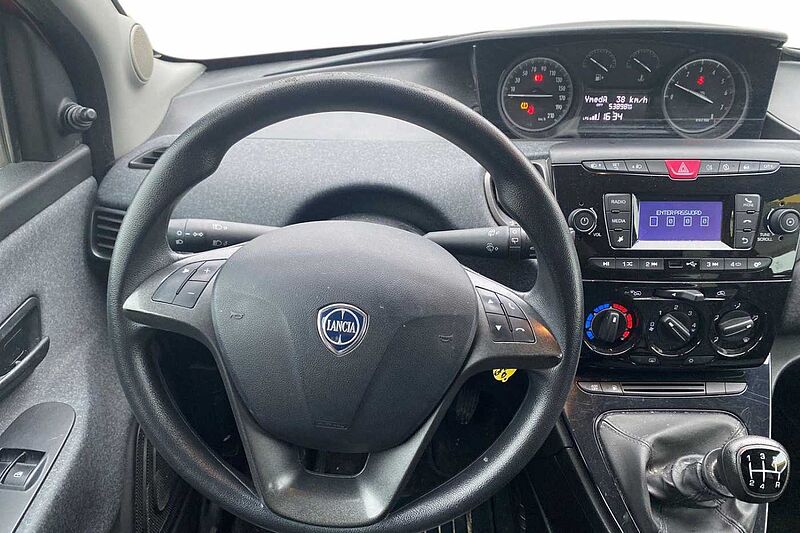 Lancia Ypsilon 3&ordf; serie 1.2 69 CV 5 porte GPL Ecochic Silver