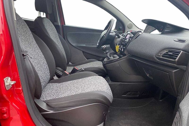 Lancia Ypsilon 3&ordf; serie 1.2 69 CV 5 porte GPL Ecochic Silver