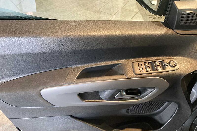 Toyota Proace City Verso PROMO FINANZIAMENTO 1.5D 100 CV S&S Short D Lounge