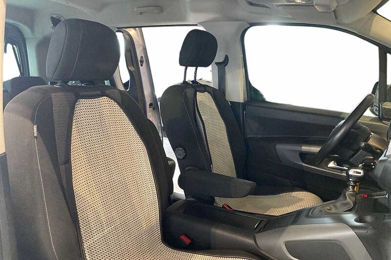 Toyota Proace City Verso PROMO FINANZIAMENTO 1.5D 100 CV S&S Short D Lounge