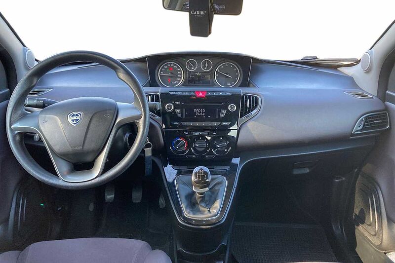 Lancia Ypsilon 3&ordf; serie 1.2 69 CV 5 porte  - GOLD Ecochic GPL nuovo - Bianco Tetto Nero - CONTO VENDITA