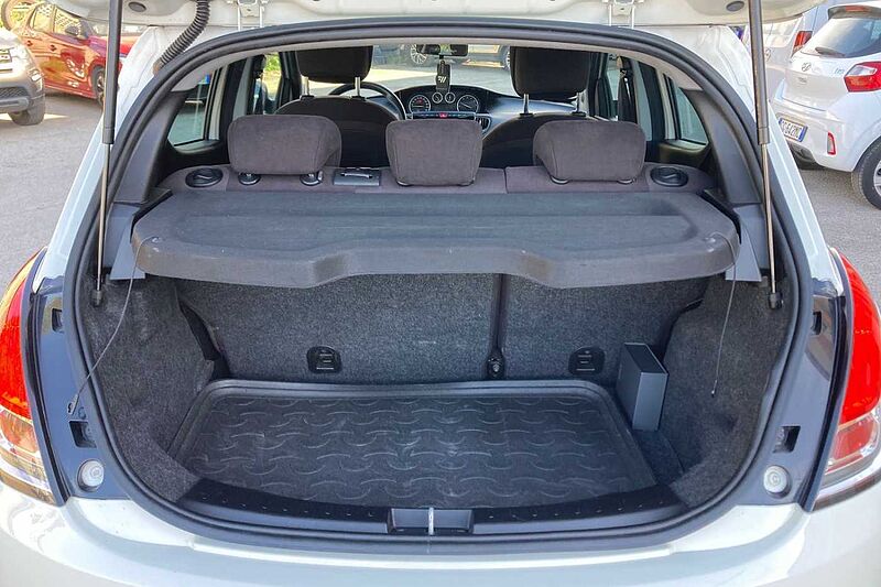 Lancia Ypsilon 3&ordf; serie 1.2 69 CV 5 porte  - GOLD Ecochic GPL nuovo - Bianco Tetto Nero - CONTO VENDITA