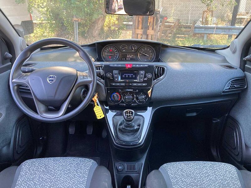 Lancia Ypsilon 3ª serie Promo Luglio 1.0 FireFly 5 porte S&S Hybrid Silver