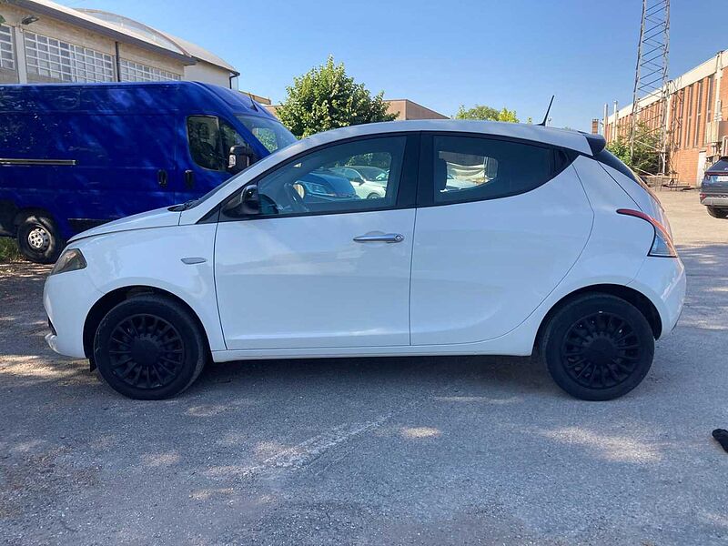 Lancia Ypsilon 3ª serie Promo Luglio 1.0 FireFly 5 porte S&S Hybrid Silver