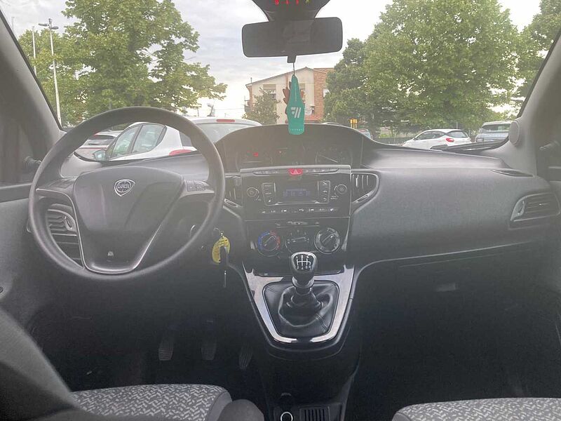 Lancia Ypsilon 3&ordf; serie PROMO FINANZIAMENTO LUGLIO 1.0 FireFly 5 porte S&S Hybrid Ecochic Silver